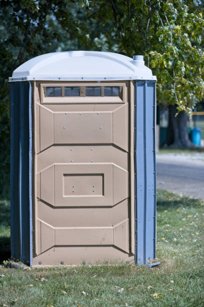 Best Luxury portable toilet rental  in Desoto Lakes, FL